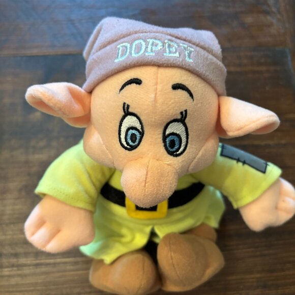 Vintage Disney Store Stuffed Bendable Dopey ~ 8 inch ~ EUC - Picture 2 of 8